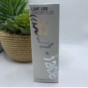 About-Face Light Lock Highlight Fluid - Silver